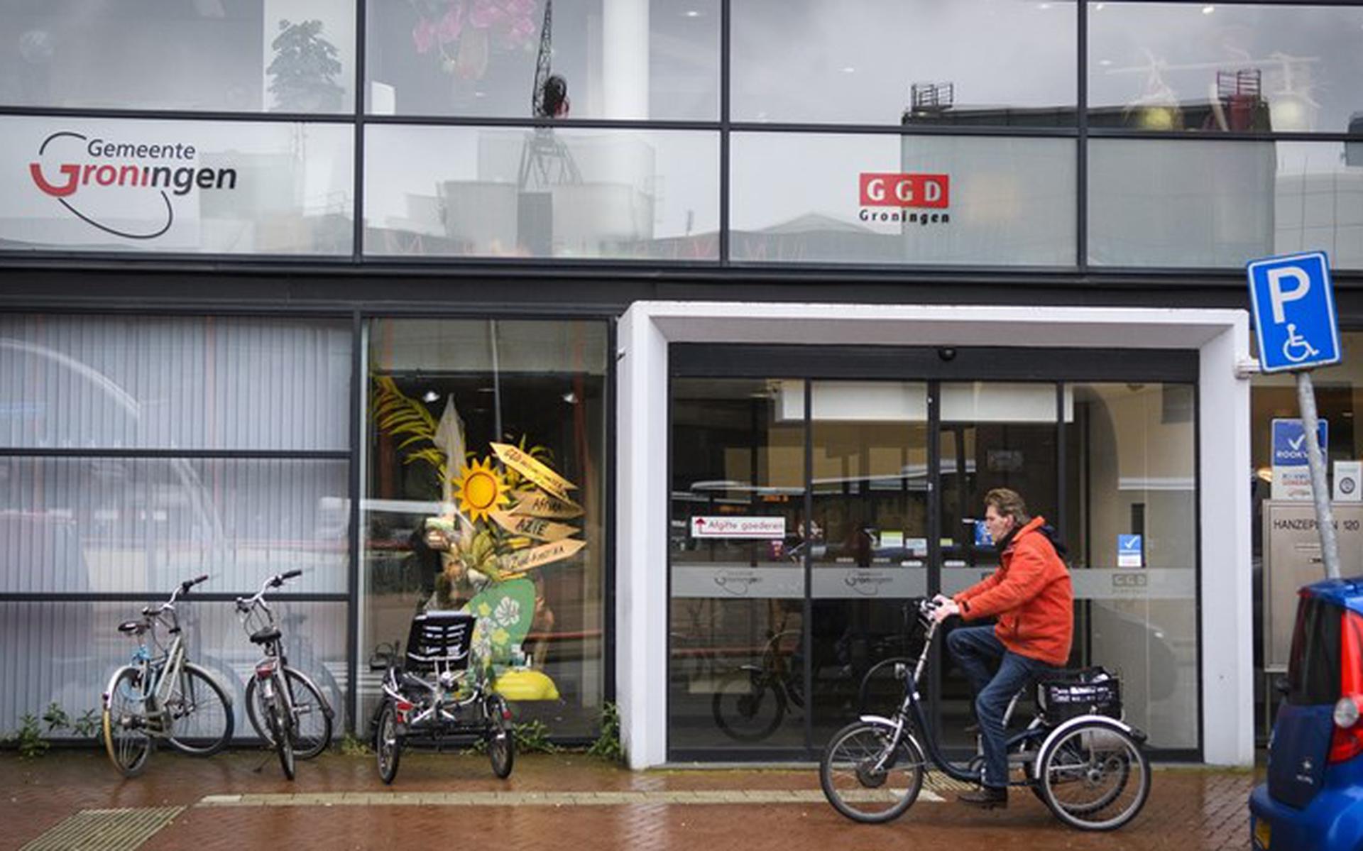 GGD Groningen Heeft Zojuist Een Dikke Bult Extra Vaccins Gekregen ...