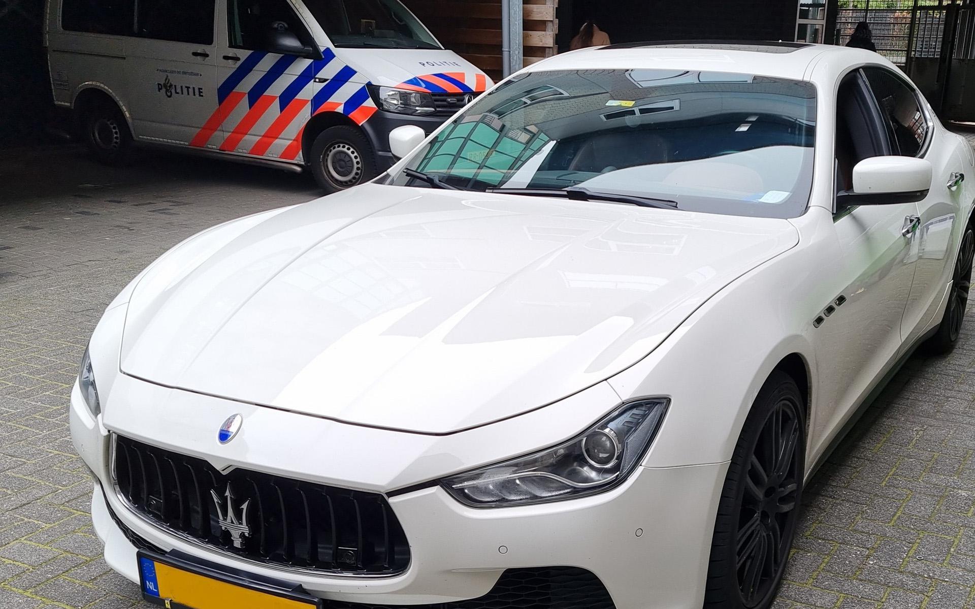 Dikke Maserati Quattroporte. Foto: Facebook Politie Groningen