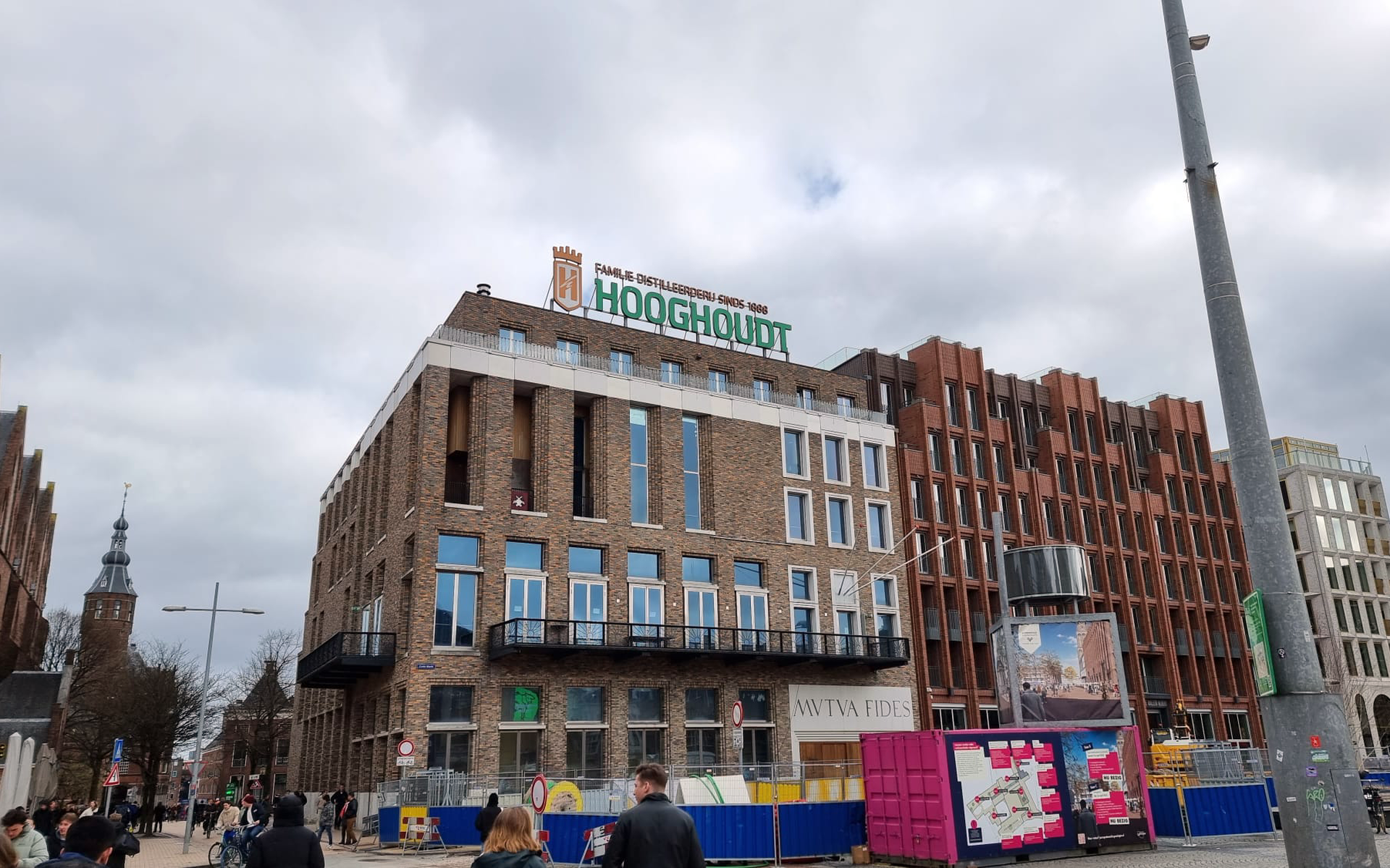 Vindicat aan de Grote Markt.